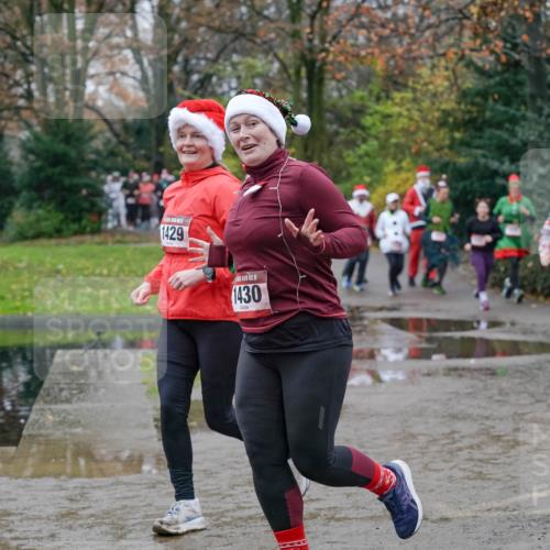 07.12.2025 - St. Pauli X-Mass-Run No. 15 Michael Burmester http://msf.ph/oto/9402995 07.12.2025 10:45:02 Laufen 5, 2403, 1429, 1430 meine-sportfotos.de