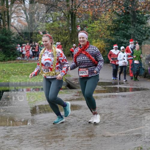 07.12.2025 - St. Pauli X-Mass-Run No. 15 Michael Burmester http://msf.ph/oto/9403005 07.12.2025 10:45:05 Laufen 1439, 1441, 635 meine-sportfotos.de