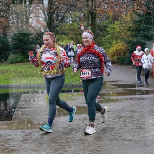 07.12.2025 - St. Pauli X-Mass-Run No. 15 Michael Burmester http://msf.ph/oto/9403007 07.12.2025 10:45:05 Laufen 1439, 1441, 635 meine-sportfotos.de