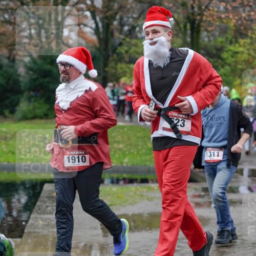 07.12.2025 - St. Pauli X-Mass-Run No. 15 Michael Burmester http://msf.ph/oto/9403035 07.12.2025 10:45:12 Laufen 5, 1910, 15, 23, 1311 meine-sportfotos.de