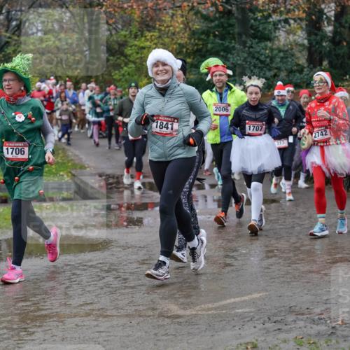 07.12.2025 - St. Pauli X-Mass-Run No. 15 Michael Burmester http://msf.ph/oto/9403060 07.12.2025 10:45:20 Laufen 15, 1706, 1841, 2006, 1707, 313, 2742, 18 meine-sportfotos.de