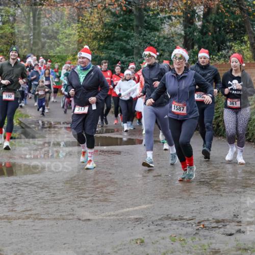 07.12.2025 - St. Pauli X-Mass-Run No. 15 Michael Burmester http://msf.ph/oto/9403072 07.12.2025 10:45:23 Laufen 190, 1587, 313, 395, 361 meine-sportfotos.de