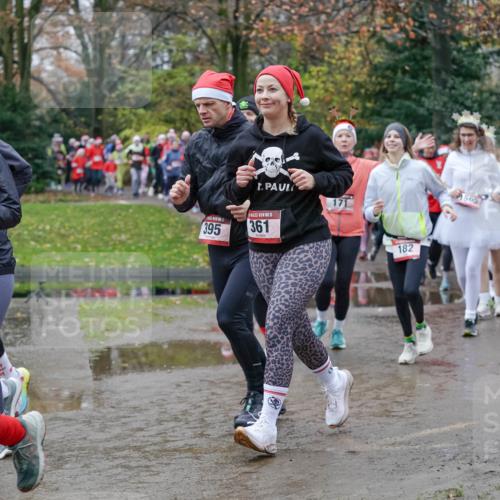 07.12.2025 - St. Pauli X-Mass-Run No. 15 Michael Burmester http://msf.ph/oto/9403084 07.12.2025 10:45:25 Laufen 1587, 395, 15, 361, 171, 182 meine-sportfotos.de