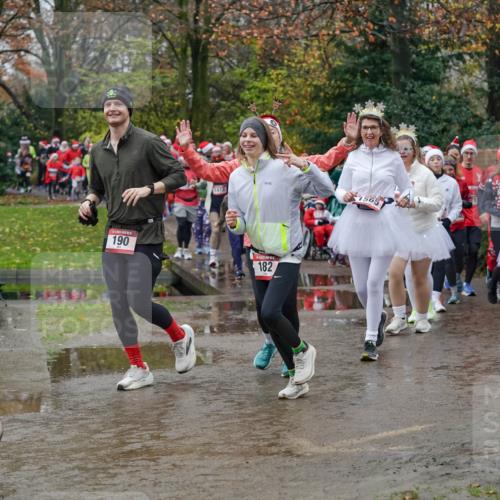 07.12.2025 - St. Pauli X-Mass-Run No. 15 Michael Burmester http://msf.ph/oto/9403087 07.12.2025 10:45:25 Laufen 190, 1412, 182, 1619, 1298 meine-sportfotos.de