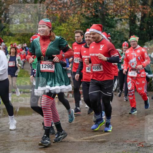 07.12.2025 - St. Pauli X-Mass-Run No. 15 Michael Burmester http://msf.ph/oto/9403109 07.12.2025 10:45:29 Laufen 110, 10, 458, 15, 1412, 1298, 45, 4585, 07, 669 meine-sportfotos.de