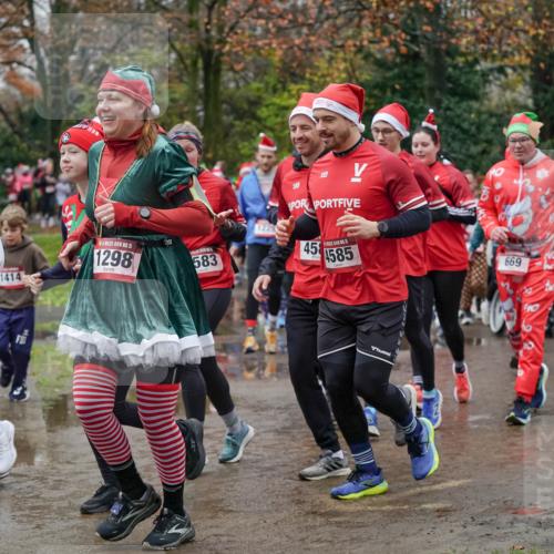 07.12.2025 - St. Pauli X-Mass-Run No. 15 Michael Burmester http://msf.ph/oto/9403112 07.12.2025 10:45:29 Laufen xxxx, 5, 1298, 583, 122, 10, 458, 4585, 20, 669 meine-sportfotos.de