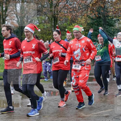 07.12.2025 - St. Pauli X-Mass-Run No. 15 Michael Burmester http://msf.ph/oto/9403118 07.12.2025 10:45:31 Laufen 4579, 4588, 819, 667, 1694, 135, 669 meine-sportfotos.de