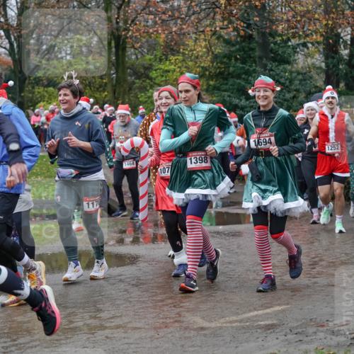 07.12.2025 - St. Pauli X-Mass-Run No. 15 Michael Burmester http://msf.ph/oto/9403128 07.12.2025 10:45:33 Laufen 667, 1170, 1464, 107, 1694, 1398, 1252, 1376 meine-sportfotos.de