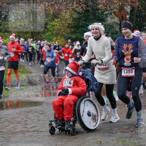 07.12.2025 - St. Pauli X-Mass-Run No. 15 Michael Burmester http://msf.ph/oto/9403139 07.12.2025 10:45:35 Laufen 1477, 1464, 15, 1376, 1042, 15, 1355 meine-sportfotos.de