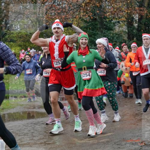 07.12.2025 - St. Pauli X-Mass-Run No. 15 Michael Burmester http://msf.ph/oto/9403142 07.12.2025 10:45:36 Laufen 1355, 1440, 1641, 1252, 1254, 1463, 123, 4471 meine-sportfotos.de