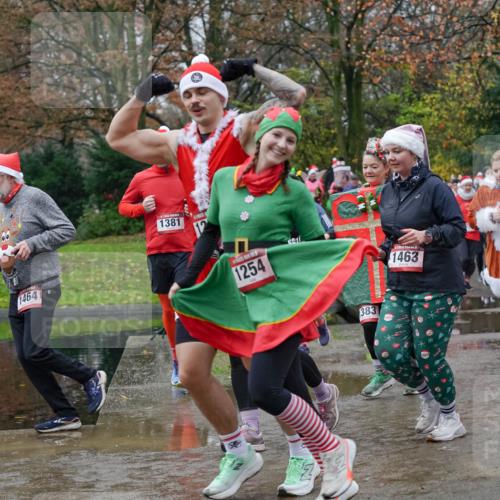 07.12.2025 - St. Pauli X-Mass-Run No. 15 Michael Burmester http://msf.ph/oto/9403149 07.12.2025 10:45:37 Laufen 1464, 1381, 12, 1254, 440, 383, 1463, 84, 442 meine-sportfotos.de