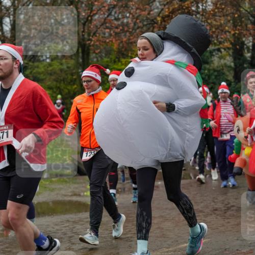 07.12.2025 - St. Pauli X-Mass-Run No. 15 Michael Burmester http://msf.ph/oto/9403154 07.12.2025 10:45:38 Laufen 15, 4471, 123, 1378 meine-sportfotos.de
