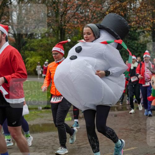 07.12.2025 - St. Pauli X-Mass-Run No. 15 Michael Burmester http://msf.ph/oto/9403155 07.12.2025 10:45:38 Laufen 1235, 397, 1378 meine-sportfotos.de