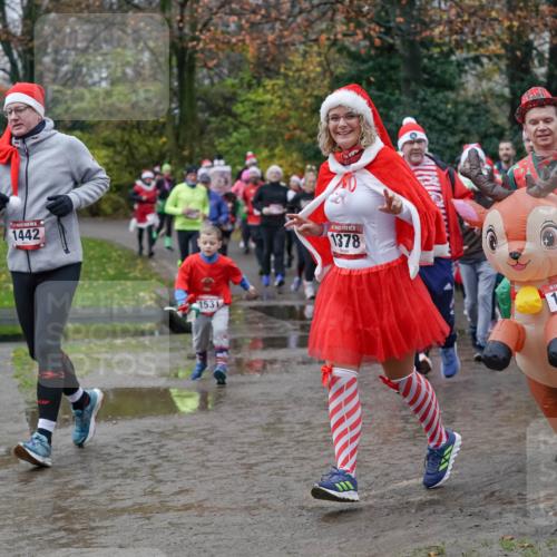 07.12.2025 - St. Pauli X-Mass-Run No. 15 Michael Burmester http://msf.ph/oto/9403160 07.12.2025 10:45:39 Laufen 1442, 1531, 1378, 1382 meine-sportfotos.de