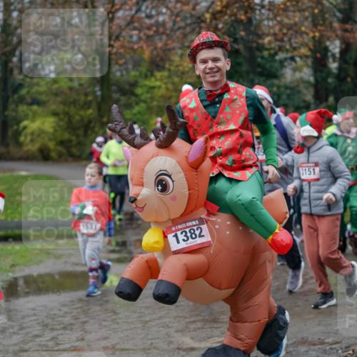 07.12.2025 - St. Pauli X-Mass-Run No. 15 Michael Burmester http://msf.ph/oto/9403164 07.12.2025 10:45:40 Laufen 15, 378, 1531, 1382, 1151 meine-sportfotos.de