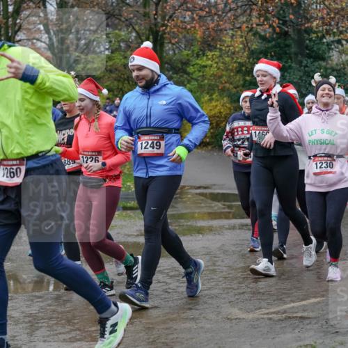 07.12.2025 - St. Pauli X-Mass-Run No. 15 Michael Burmester http://msf.ph/oto/9403193 07.12.2025 10:45:46 Laufen 58, 260, 885, 15, 1226, 15, 1249, 1460, 1230, 377, 748 meine-sportfotos.de