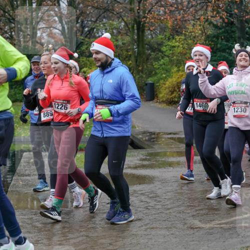 07.12.2025 - St. Pauli X-Mass-Run No. 15 Michael Burmester http://msf.ph/oto/9403195 07.12.2025 10:45:47 Laufen 1260, 889, 1226, 146, 1230, 377 meine-sportfotos.de