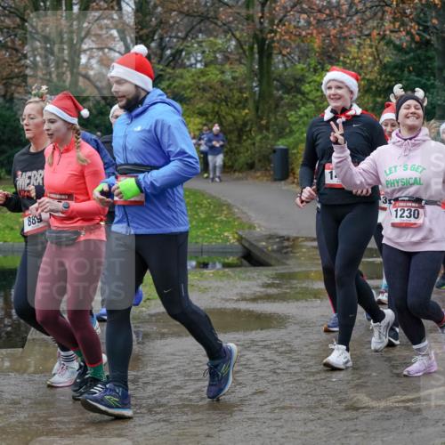 07.12.2025 - St. Pauli X-Mass-Run No. 15 Michael Burmester http://msf.ph/oto/9403197 07.12.2025 10:45:47 Laufen 889, 3, 1230, 446, 377 meine-sportfotos.de