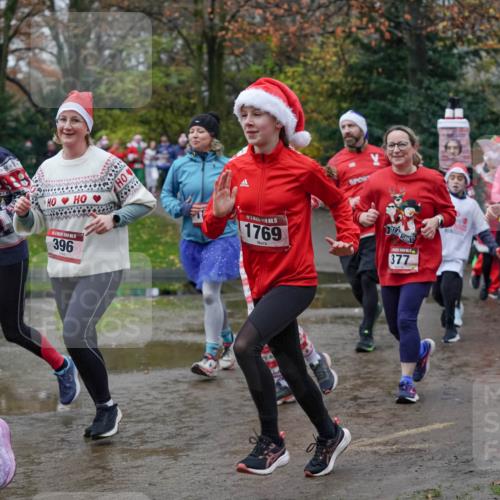 07.12.2025 - St. Pauli X-Mass-Run No. 15 Michael Burmester http://msf.ph/oto/9403202 07.12.2025 10:45:48 Laufen 174, 396, 15, 1769, 377, 748 meine-sportfotos.de
