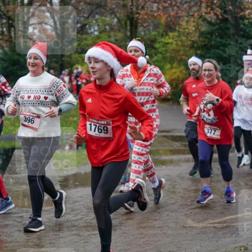 07.12.2025 - St. Pauli X-Mass-Run No. 15 Michael Burmester http://msf.ph/oto/9403204 07.12.2025 10:45:48 Laufen 174, 396, 5, 1769, 377, 748 meine-sportfotos.de