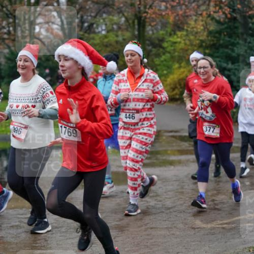 07.12.2025 - St. Pauli X-Mass-Run No. 15 Michael Burmester http://msf.ph/oto/9403205 07.12.2025 10:45:48 Laufen 174, 396, 1769, 446, 377, 748 meine-sportfotos.de
