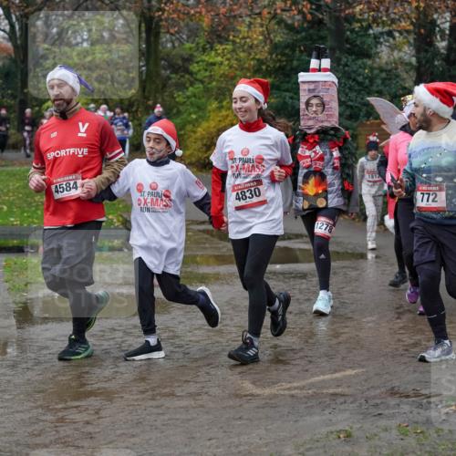 07.12.2025 - St. Pauli X-Mass-Run No. 15 Michael Burmester http://msf.ph/oto/9403209 07.12.2025 10:45:50 Laufen 4584, 4830, 1278, 1812, 15, 772 meine-sportfotos.de