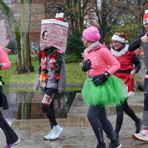 07.12.2025 - St. Pauli X-Mass-Run No. 15 Michael Burmester http://msf.ph/oto/9403219 07.12.2025 10:45:52 Laufen 25, 278 meine-sportfotos.de