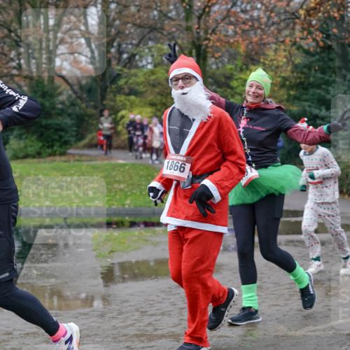07.12.2025 - St. Pauli X-Mass-Run No. 15 Michael Burmester http://msf.ph/oto/9403221 07.12.2025 10:45:53 Laufen 1866 meine-sportfotos.de
