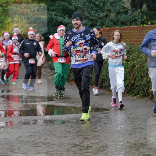07.12.2025 - St. Pauli X-Mass-Run No. 15 Michael Burmester http://msf.ph/oto/9403235 07.12.2025 10:45:59 Laufen 2040, 1429, 177, 1776, 1809, 1810, 1084 meine-sportfotos.de