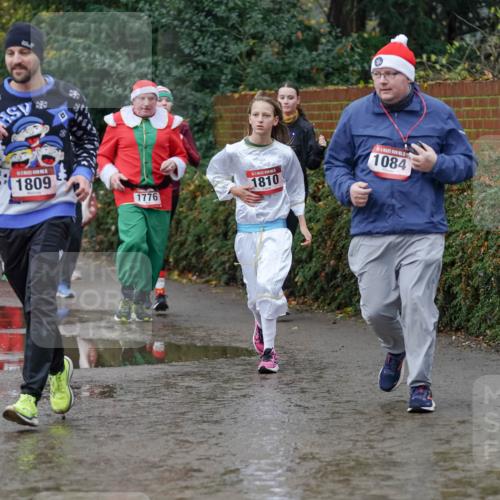 07.12.2025 - St. Pauli X-Mass-Run No. 15 Michael Burmester http://msf.ph/oto/9403237 07.12.2025 10:46:00 Laufen 2040, 142, 1809, 1776, 1810, 1084 meine-sportfotos.de