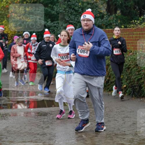 07.12.2025 - St. Pauli X-Mass-Run No. 15 Michael Burmester http://msf.ph/oto/9403240 07.12.2025 10:46:01 Laufen 40, 9, 1778, 15, 1810, 1084, 693 meine-sportfotos.de