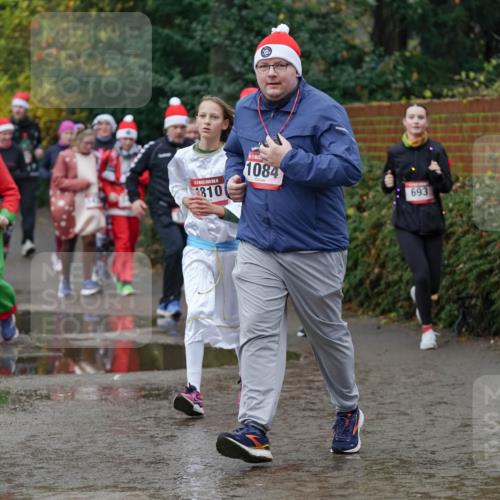 07.12.2025 - St. Pauli X-Mass-Run No. 15 Michael Burmester http://msf.ph/oto/9403241 07.12.2025 10:46:01 Laufen 2040, 810, 1084, 693 meine-sportfotos.de