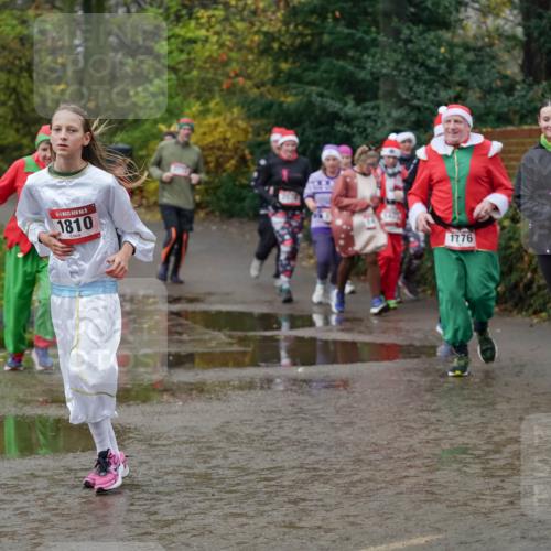 07.12.2025 - St. Pauli X-Mass-Run No. 15 Michael Burmester http://msf.ph/oto/9403247 07.12.2025 10:46:03 Laufen 15, 1810, 1776, 693 meine-sportfotos.de