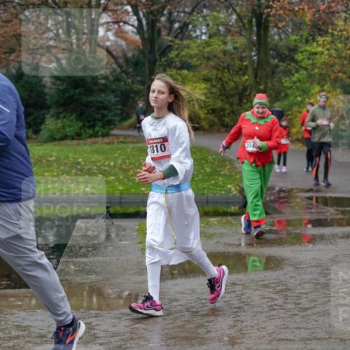 07.12.2025 - St. Pauli X-Mass-Run No. 15 Michael Burmester http://msf.ph/oto/9403248 07.12.2025 10:46:03 Laufen 15, 1810, 117, 2046 meine-sportfotos.de