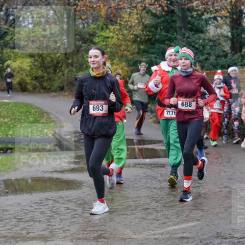 07.12.2025 - St. Pauli X-Mass-Run No. 15 Michael Burmester http://msf.ph/oto/9403252 07.12.2025 10:46:04 Laufen 15, 693, 688, 1421, 1776, 44511, 1420 meine-sportfotos.de