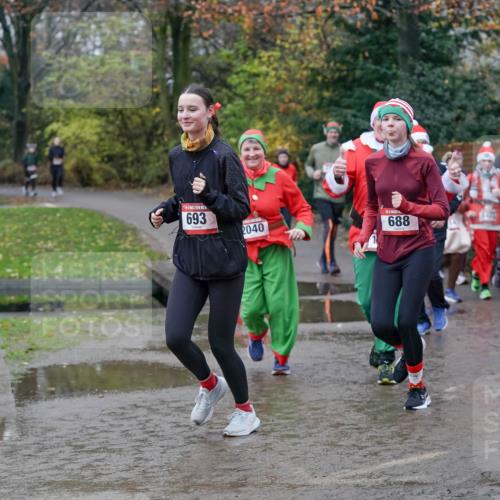 07.12.2025 - St. Pauli X-Mass-Run No. 15 Michael Burmester http://msf.ph/oto/9403253 07.12.2025 10:46:04 Laufen 693, 2040, 688, 1421 meine-sportfotos.de