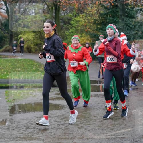 07.12.2025 - St. Pauli X-Mass-Run No. 15 Michael Burmester http://msf.ph/oto/9403254 07.12.2025 10:46:05 Laufen 693, 2040, 688, 78, 1420, 9429 meine-sportfotos.de
