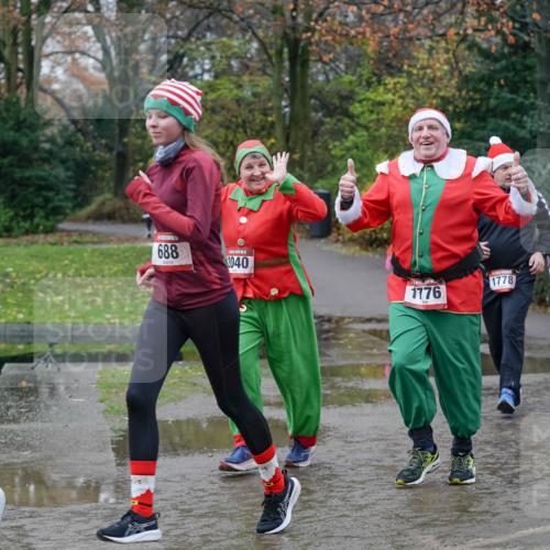 07.12.2025 - St. Pauli X-Mass-Run No. 15 Michael Burmester http://msf.ph/oto/9403258 07.12.2025 10:46:05 Laufen 688, 88, 2040, 1776, 1778 meine-sportfotos.de
