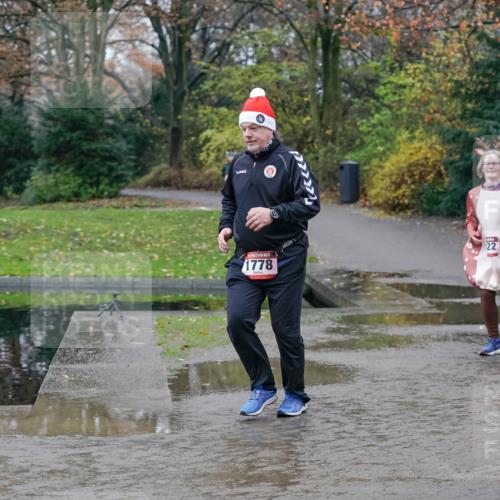 07.12.2025 - St. Pauli X-Mass-Run No. 15 Michael Burmester http://msf.ph/oto/9403265 07.12.2025 10:46:07 Laufen 15, 1778, 22, 2773, 1186 meine-sportfotos.de