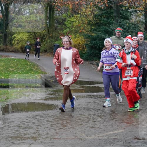 07.12.2025 - St. Pauli X-Mass-Run No. 15 Michael Burmester http://msf.ph/oto/9403269 07.12.2025 10:46:08 Laufen 22, 2773, 1186, 1423, 1420, 50 meine-sportfotos.de