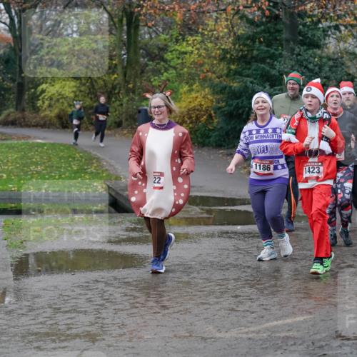 07.12.2025 - St. Pauli X-Mass-Run No. 15 Michael Burmester http://msf.ph/oto/9403270 07.12.2025 10:46:08 Laufen 22, 1186, 27, 1423, 1420 meine-sportfotos.de