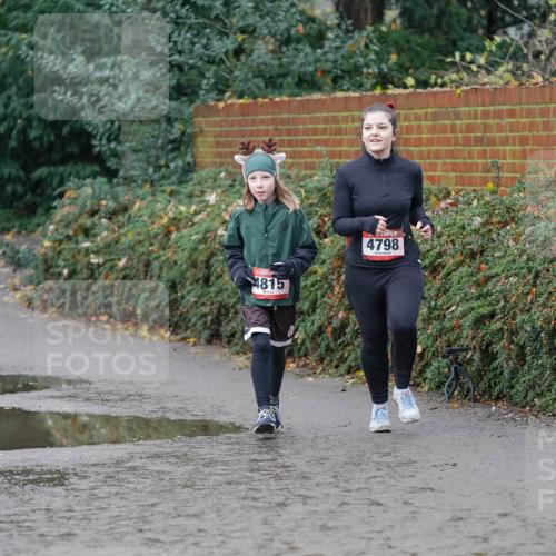 07.12.2025 - St. Pauli X-Mass-Run No. 15 Michael Burmester http://msf.ph/oto/9403299 07.12.2025 10:46:18 Laufen 4815, 4798 meine-sportfotos.de