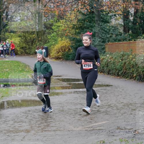 07.12.2025 - St. Pauli X-Mass-Run No. 15 Michael Burmester http://msf.ph/oto/9403306 07.12.2025 10:46:21 Laufen 4815, 4798 meine-sportfotos.de