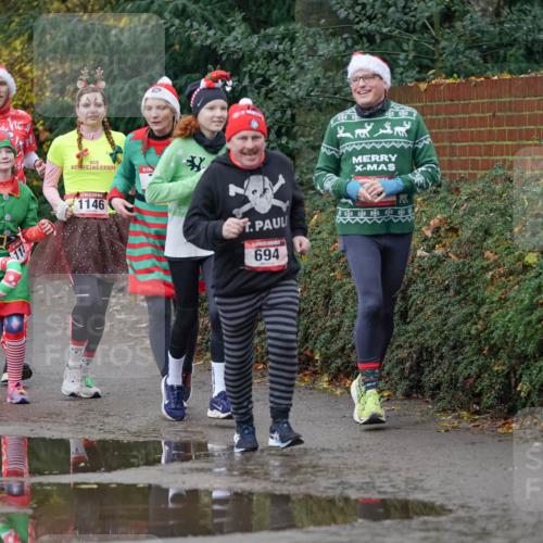 07.12.2025 - St. Pauli X-Mass-Run No. 15 Michael Burmester http://msf.ph/oto/9403308 07.12.2025 10:46:33 Laufen 1146, 694 meine-sportfotos.de