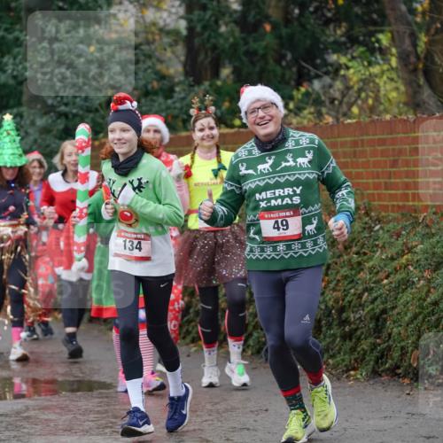 07.12.2025 - St. Pauli X-Mass-Run No. 15 Michael Burmester http://msf.ph/oto/9403321 07.12.2025 10:46:37 Laufen 134, 15, 49 meine-sportfotos.de