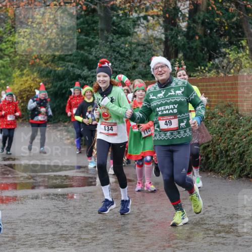 07.12.2025 - St. Pauli X-Mass-Run No. 15 Michael Burmester http://msf.ph/oto/9403323 07.12.2025 10:46:38 Laufen 694, 134, 1147, 49 meine-sportfotos.de