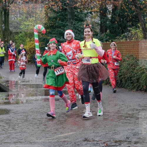 07.12.2025 - St. Pauli X-Mass-Run No. 15 Michael Burmester http://msf.ph/oto/9403330 07.12.2025 10:46:40 Laufen 1147, 1146, 695 meine-sportfotos.de