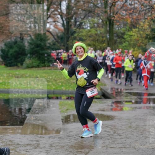 07.12.2025 - St. Pauli X-Mass-Run No. 15 Michael Burmester http://msf.ph/oto/9403341 07.12.2025 10:46:43 Laufen 30, 695, 813 meine-sportfotos.de
