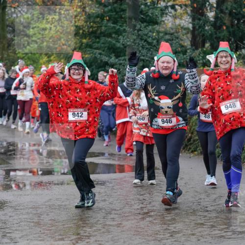 07.12.2025 - St. Pauli X-Mass-Run No. 15 Michael Burmester http://msf.ph/oto/9403347 07.12.2025 10:46:45 Laufen 15, 942, 560, 1, 5, 946, 48, 948 meine-sportfotos.de