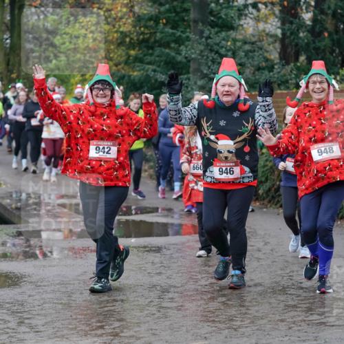 07.12.2025 - St. Pauli X-Mass-Run No. 15 Michael Burmester http://msf.ph/oto/9403349 07.12.2025 10:46:46 Laufen 5, 942, 660, 15, 946, 948 meine-sportfotos.de